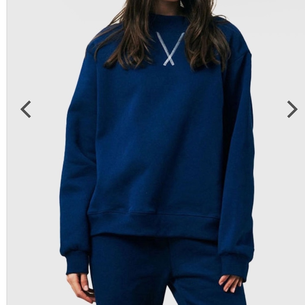 Parke Mockneck Sweatshirt in Navy with White Stitching (Size L/XL)